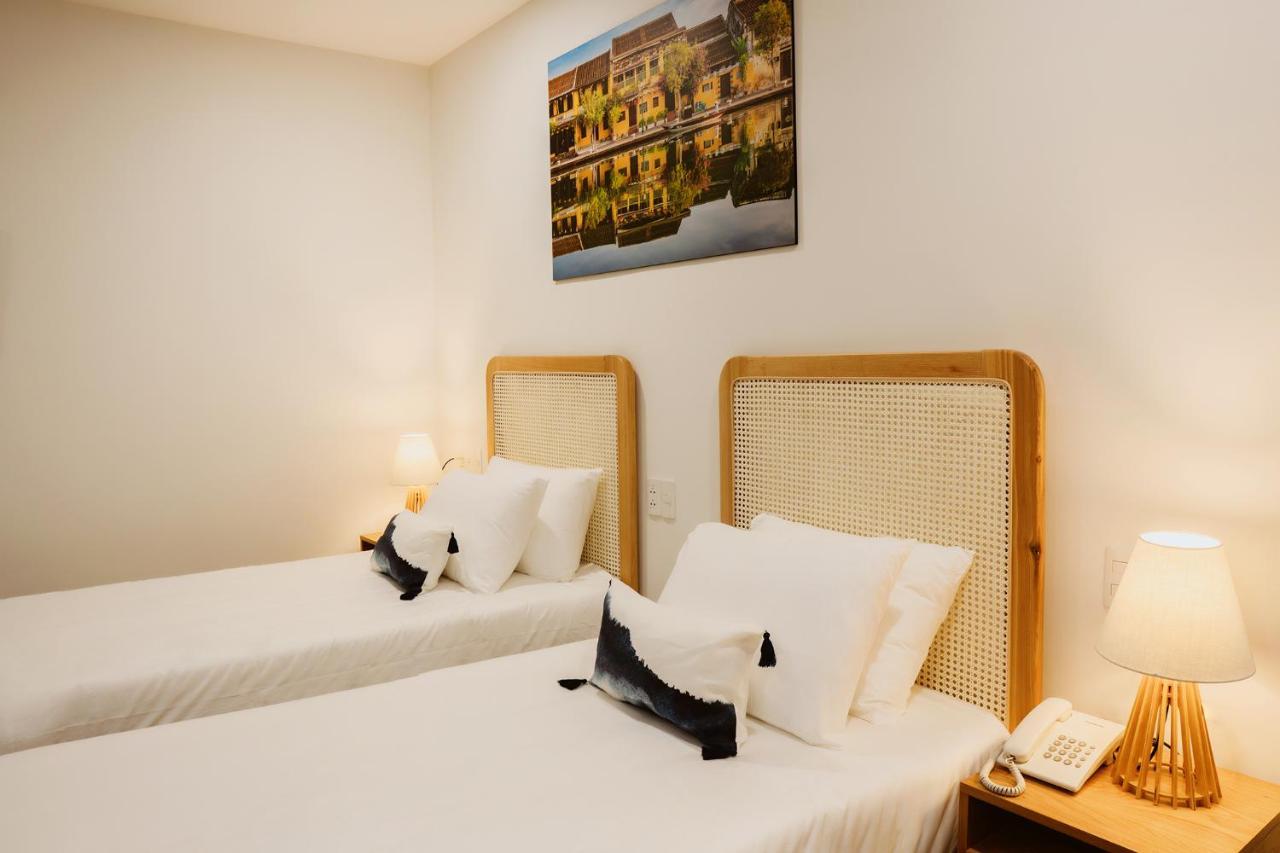 The Watermark Beachside Hotel Хойан Экстерьер фото