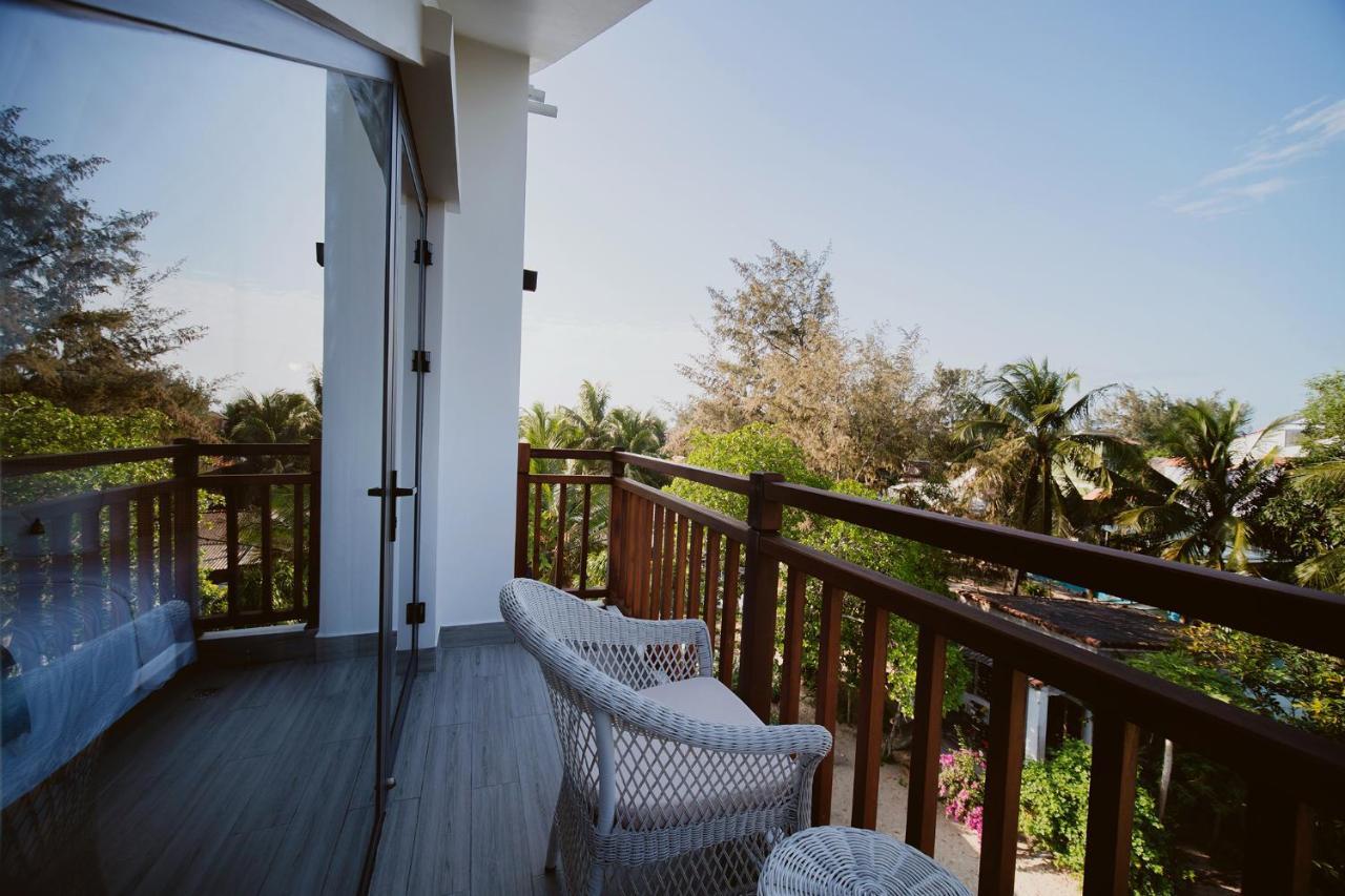 The Watermark Beachside Hotel Хойан Экстерьер фото